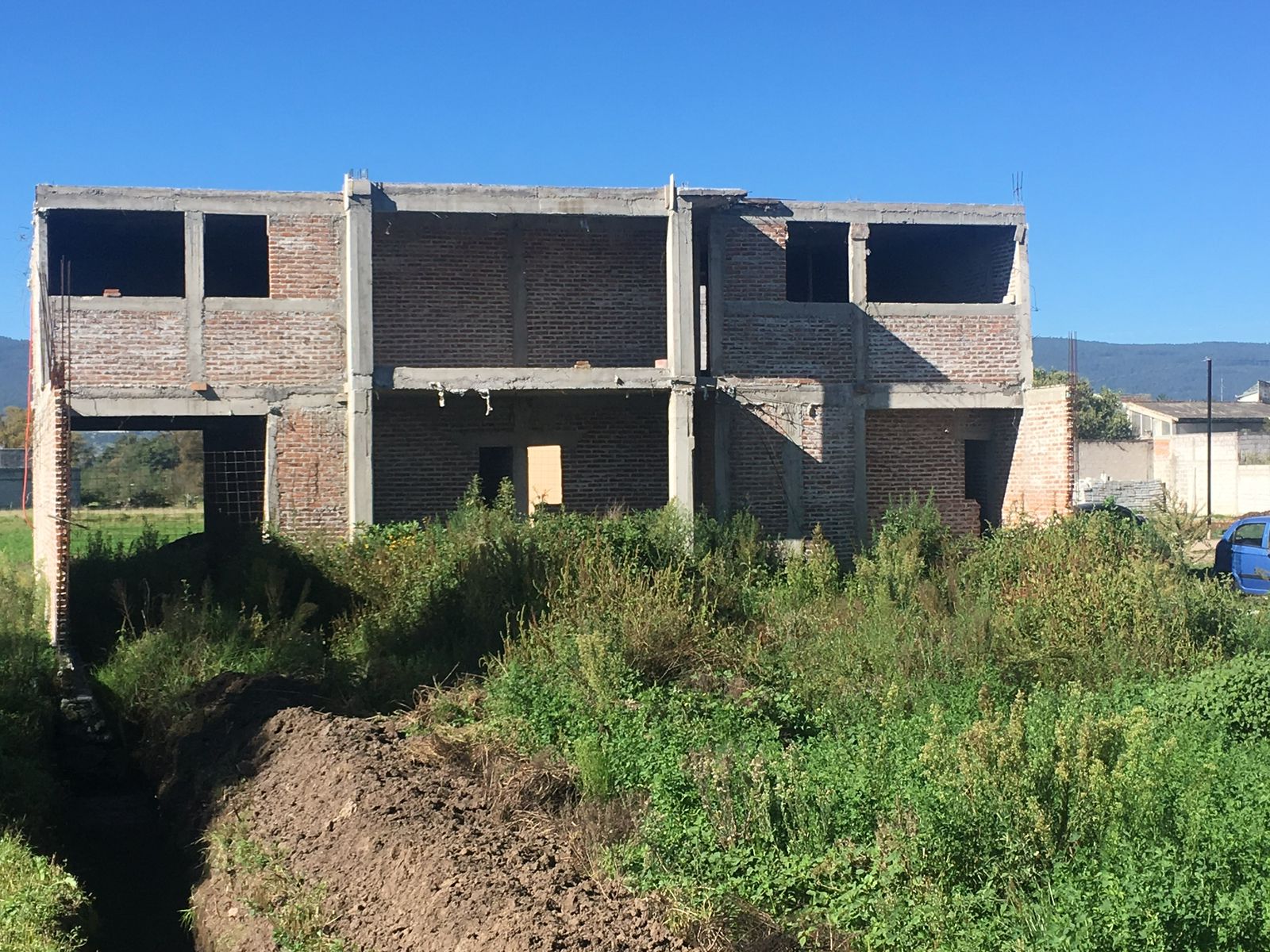 Terreno con Proyecto